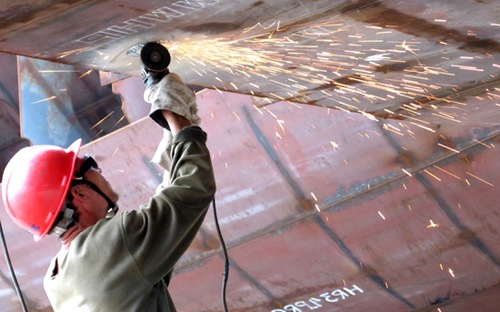 Phó thủ tướng chỉ đạo dự thảo phải quy định chặt chẽ để không xảy ra tham nhũng, đồng thời 
cũng không quá “bó” làm ảnh hưởng tới quyết tâm của các nhà đầu tư thật 
tâm muốn gắn bó với doanh nghiệp.