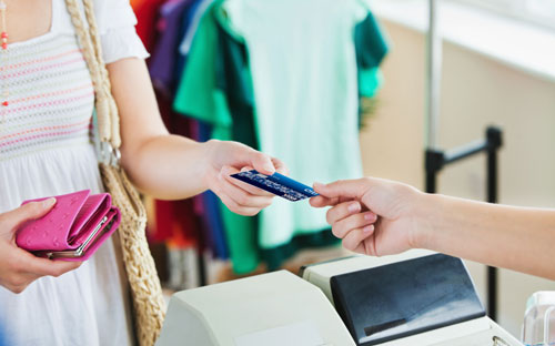 Với việc giới thiệu các dòng thẻ tín dụng quốc tế cao cấp bao gồm thẻ 
tín dụng Citibank PremierMiles World Mastercard, thẻ Citibank Visa 
Platinum Cash Back và thẻ tiền mặt ứng trước Ready Credit, số lượng 
khách hàng của Citi đã gia tăng đáng kể trong vài năm trở lại đây.