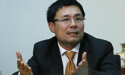 “Cứu bất động sản bằng thanh khoản, không phải bằng giữ giá”