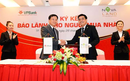 Lễ ký kết giữa và VPBank.<br>