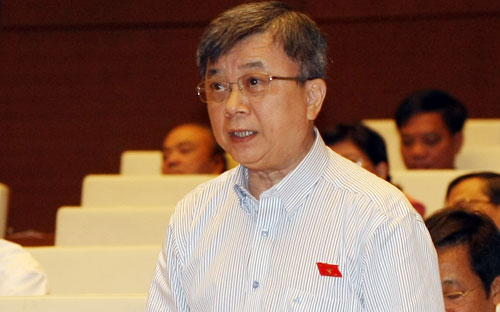 Đại biểu Trương Trọng Nghĩa góp ý hoàn thiện dự thảo Luật Tài nguyên, môi trường biển và hải đảo.