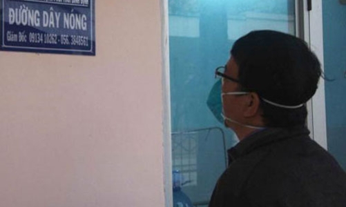 Cách chức 7 lãnh đạo khoa từ thông tin đường dây nóng y tế