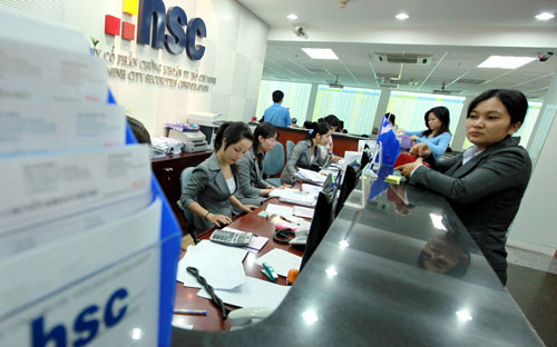 Giao dịch tại Công ty Chứng khoán Tp.HCM (HSC).<br>