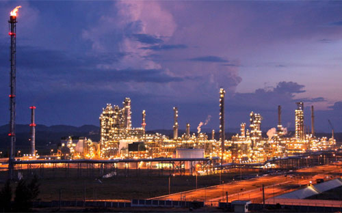 Ủy ban Tài chính - Ngân sách cũng cho rằng: “việc Chính phủ trình tách 
nguồn vượt thu của Nhà máy lọc dầu Dung Quất để bố trí cho dự án thuộc 
cấp ngân sách địa phương là chưa hợp lý”.<br>