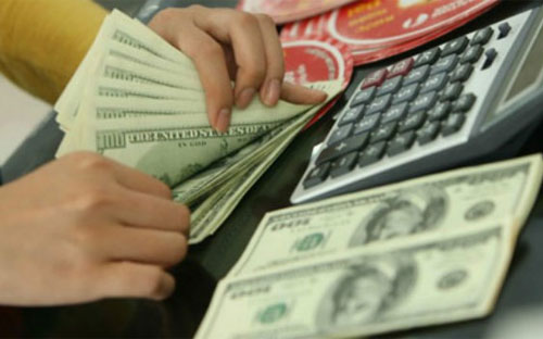 Hiện giá USD trên thị trường tự do cũng áp sát mức 21.900 đồng/USD.<strong><br></strong>