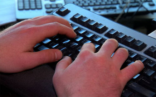 Mỹ và một số đơn vị quân đội của Ấn Độ cũng là mục tiêu tấn công của nhóm tin tặc trên.