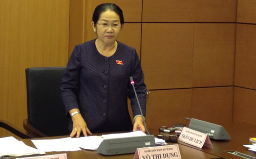 Đại biểu Võ Thị Dung phát biểu tại phiên thảo luận tổ của Quốc hội, sáng 22/5.