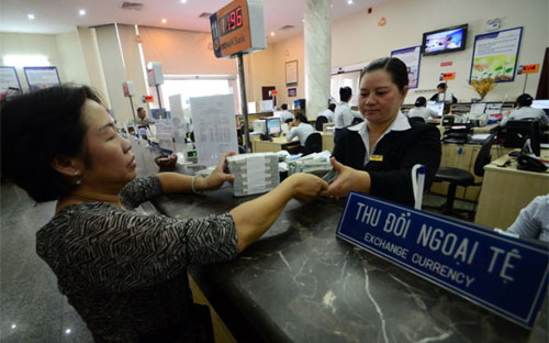 Báo cáo của nhóm nghiên cứu HSBC có đề cập đến đồng Việt Nam (VND) đã 
tăng giá 9% so với năm trước, mức tăng được cho là nhanh nhất kể từ năm 
2000.
