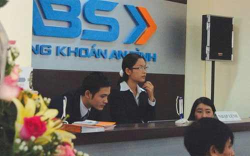 Giao dịch tại ABS.<br>