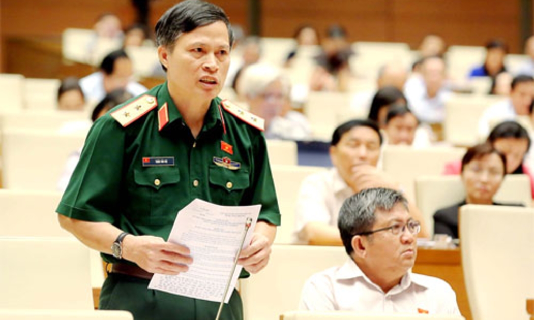 Đại biểu Trần Văn Độ đề nghị quy định thẩm quyền chéo, tức là án của huyện này thì có thể khởi kiện ở huyện khác. <br>