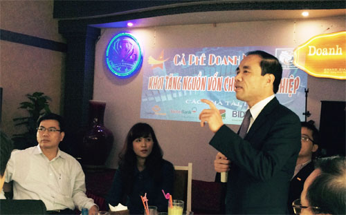 Ông Chẩu Văn Lâm trong một cuộc đối thoại được tổ chức theo hình thức "Cà phê doanh nhân".<br>