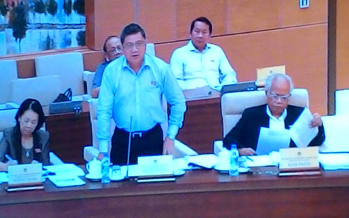 Chủ nhiệm Ủy ban Kinh tế Nguyễn Văn Giàu góp ý hoàn thiện dự thảo Luật Phí và lệ phí.