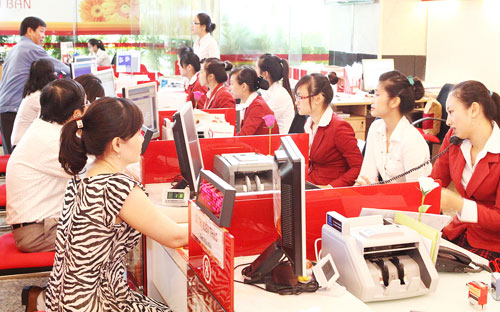 Với nguồn vốn giá rẻ, dường như đây là thời điểm tốt để khách hàng vay vốn.