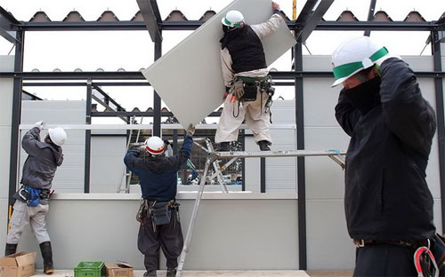 Công nhân xây dựng thi công tại Nhật Bản - Ảnh: Teakdoor.