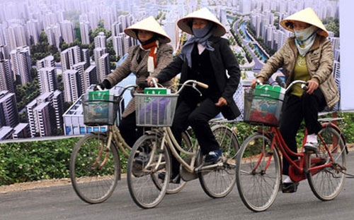 Giai đoạn 2011-2013, khi bất động sản bị đặt vào nhóm phi sản xuất, ngân
 hàng không cho bất động sản vay tiền, lập tức thị trường này “đóng 
băng” - Ảnh minh họa.<br>