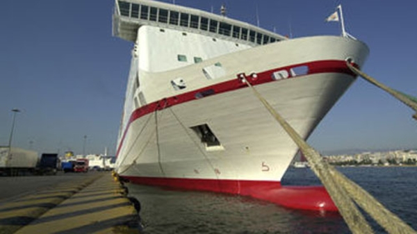 Hy Lạp phải bán cảng, sân bay vì nợ nần