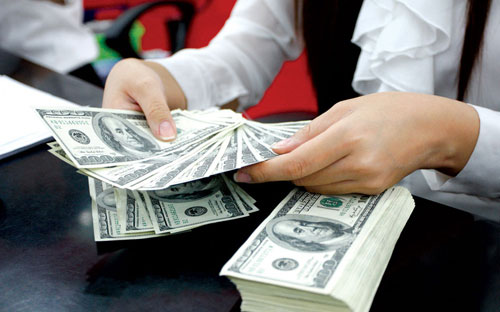 “Không chỉ từ nay đến cuối năm mà cả những tháng đầu năm 2016”, có 
thể hiểu trong khoảng thời gian đó nhà điều hành sẽ không tiếp tục điều 
chỉnh nữa, mà lần điều chỉnh kép ngày 19/8 là đã “đủ lớn”.