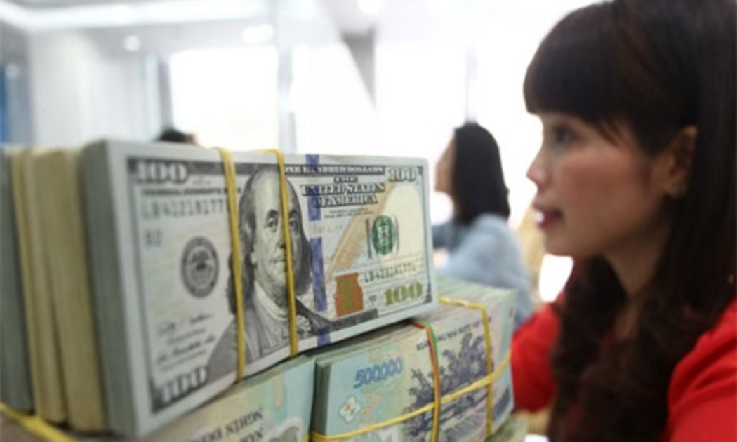 Với tỷ giá bình quân liên ngân hàng ở mức 21.673 VND/USD, tỷ giá trần là 22.106 VND/USD, tỷ giá sàn là 21.240 VND/USD.