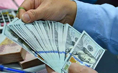 Ông Stephen Innes, nhà giao dịch ngoại hối cấp cao thị trường châu Á của
 Oanda, nhận định, động thái của Ngân hàng Nhà nước Việt Nam là “một cơ 
chế phòng vệ để không bị ngợp trước sự mất giá của đồng Nhân dân tệ”.
