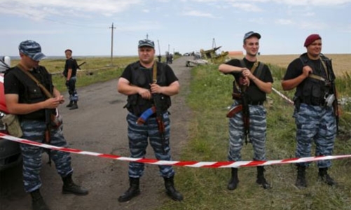 Nga kêu gọi chấm dứt chiến sự ở khu vực MH17 rơi
