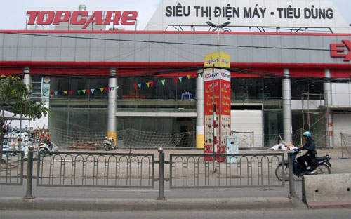 Một trung tâm điện máy đã đóng cửa.<br>
