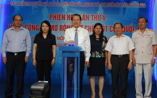 Phó thủ tướng Chính phủ Vũ Văn Ninh chỉ đạo, ở các bộ đã 
kết nối thì chậm nhất đến quý 4/2015 này sẽ kết nối xong tất cả các thủ 
tục hành chính liên quan…