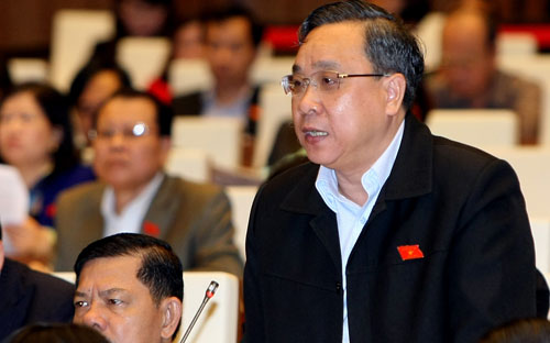 Đại biểu Nguyễn Ngọc Hòa tại phiên chất vấn sáng 18/11.