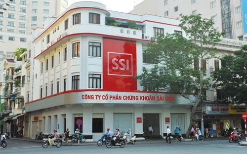 Bên ngoài trụ sở của SSI tại Tp.HCM.<br>