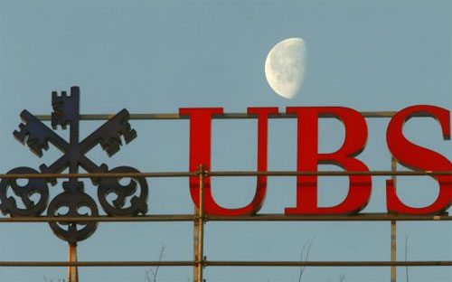 UBS được hưởng quy chế miễn trừ truy tố có điều kiện xung cáo buộc về 
thị trường ngoại hối bởi ngân hàng này là đơn vị đầu tiên báo cáo với 
giới chức Mỹ về các vi phạm.