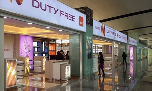Khách được mua hàng miễn thuế khi bay đến Việt Nam