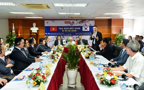 Quang cảnh buổi Toạ đàm hữu nghị Việt - Hàn tại trụ sở Thời báo Kinh tế Việt Nam ngày 28/9/2016 - Ảnh: Việt Tuấn.<br>