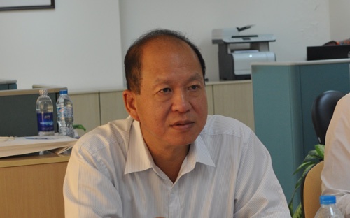 Ông Vương Văn Tường tại cuộc gặp báo giới sáng 31/7.<br>