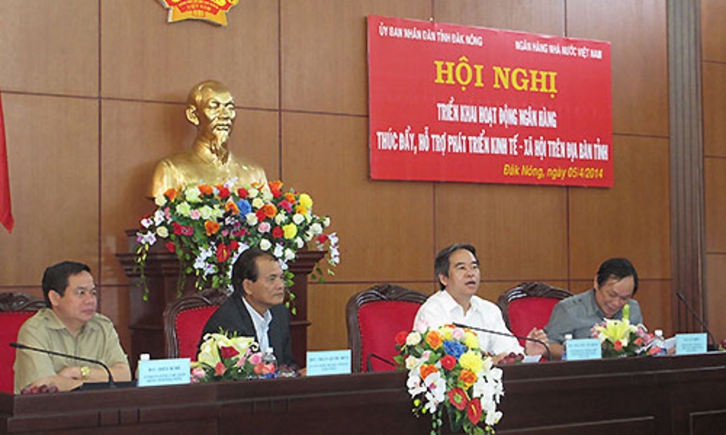 Đoàn công tác Ngân hàng Nhà nước làm việc với tỉnh Đắc Nông sáng 5/4/2014.<br>