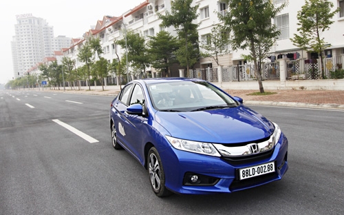 Honda City là mẫu xe sở hữu thiết kế thể thao hiện đại và năng động, không gian nội thất rộng rãi.