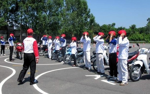 Trong quý 3/2014 đã có 166 chương trình lái xe an toàn được 143 HEAD tổ 
chức cho 33.307 khách hàng và người dân trên khắp cả nước.