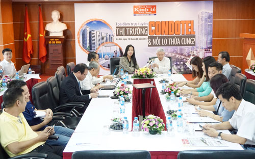 Buổi tọa đàm “Thị trường Condotel và nỗi lo thừa cung?” tại trụ sở Thời báo Kinh tế Việt Nam - Ảnh: Quang Phúc.<br>