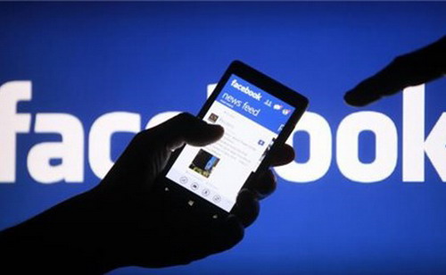 Để dẫn dụ người dùng truy cập, kẻ xấu đưa ra liên kết dẫn tới trang giả mạo kèm theo lời chào mời về khuyến mãi “khủng”, nội dung hấp dẫn, thậm chí là thông tin dọa nạt, gây lo lắng... <br>