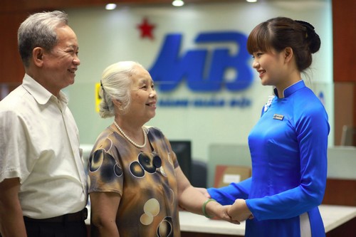 Thông qua chương trình “Rộn ràng quà tặng, Gửi lời tri ân”, MB muốn gửi 
đến khách hàng lời cảm ơn sâu sắc và mong muốn được tiếp tục phục vụ 
khách hàng tốt hơn nữa.