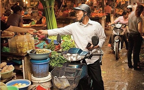  Nhiều ý kiến dự báo, trong những tháng còn lại của năm, tỷ lệ lạm phát 
của Việt Nam sẽ thấp hơn mức 7% do nhu cầu tiêu dùng nội địa ở mức thấp.