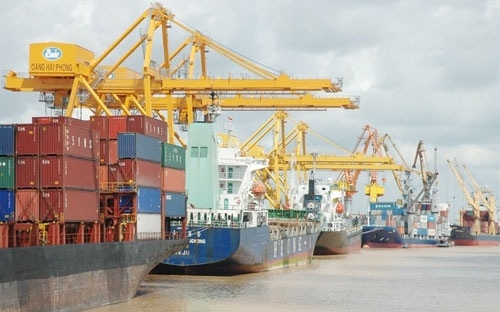 Theo Diễn đàn Kinh tế Thế giới, về xếp hạng nặng lực cạnh tranh, Việt Nam đang có xu hướng tụt hạng dần.