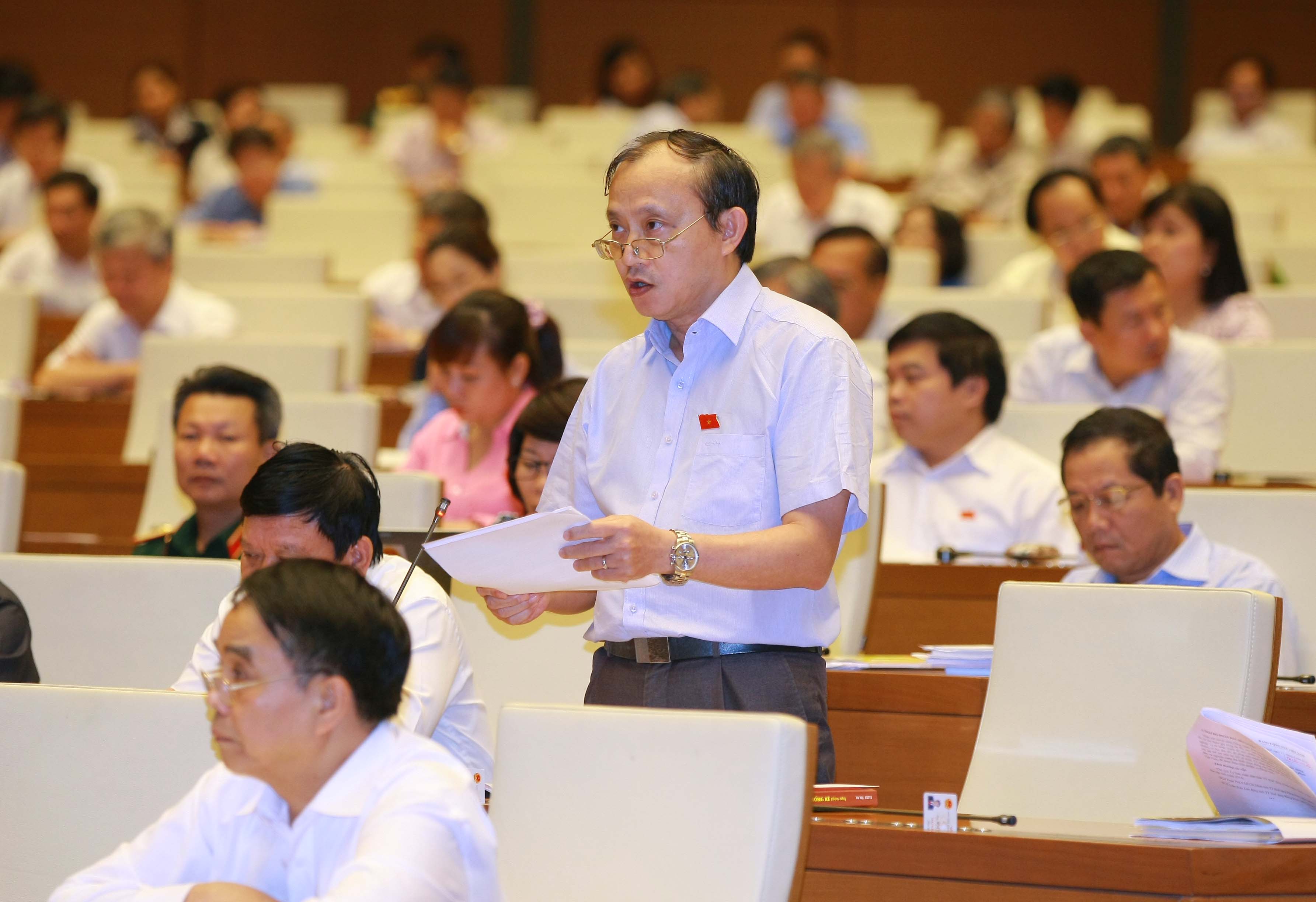 Phó chủ nhiệm Ủy ban Đối ngoại Hà Huy Thông.<br>