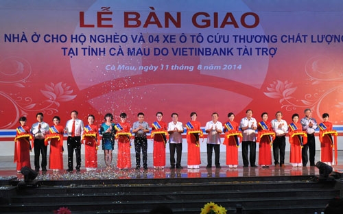 Lễ cắt băng khánh thành và bàn giao.