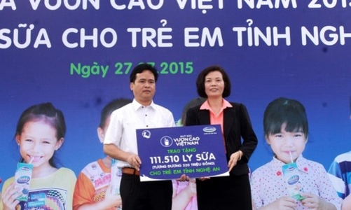 Quỹ sữa “Vươn cao Việt Nam” đến Nghệ An