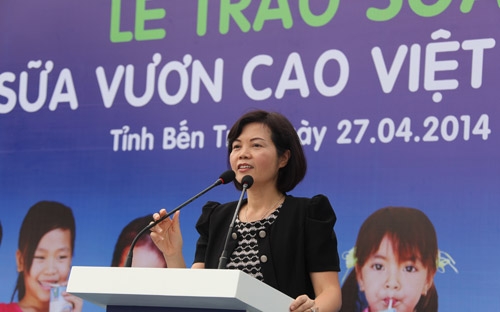 Vinamilk trao gần 77.000 ly sữa cho trẻ em tỉnh Bến Tre 2