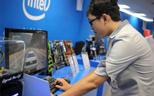 Mức tiền lương mà các hãng công nghệ trả cho người lao động tại Việt Nam chỉ bằng 1/3 so với tại Trung Quốc - Ảnh minh họa.<br>