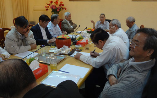 Hội nghị kêu gọi các nhà kinh tế Việt Nam tiếp tục đóng góp cho sự nghiệp
 đổi mới và phát triển đất nước.