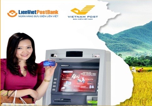  Dịch vụ này tiếp cận khách hàng thông qua các bưu cục trên khắp cả 
nước, giúp khách hàng có thể giao dịch tại mọi địa điểm mà chưa lắp đặt 
ATM.