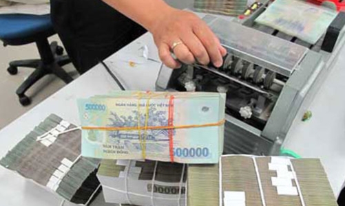 Sau hai năm, vẫn nặng nợ lãi suất cao