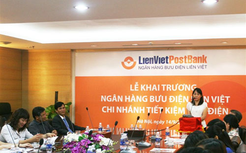 Ngày 14/9/2011, chi nhánh Tiết kiệm Bưu điện ra mắt, đánh dấu bước chuyển quan trọng về quy mô và phạm vi hoạt động của LienVietPostBank trong 5 năm qua.<br>