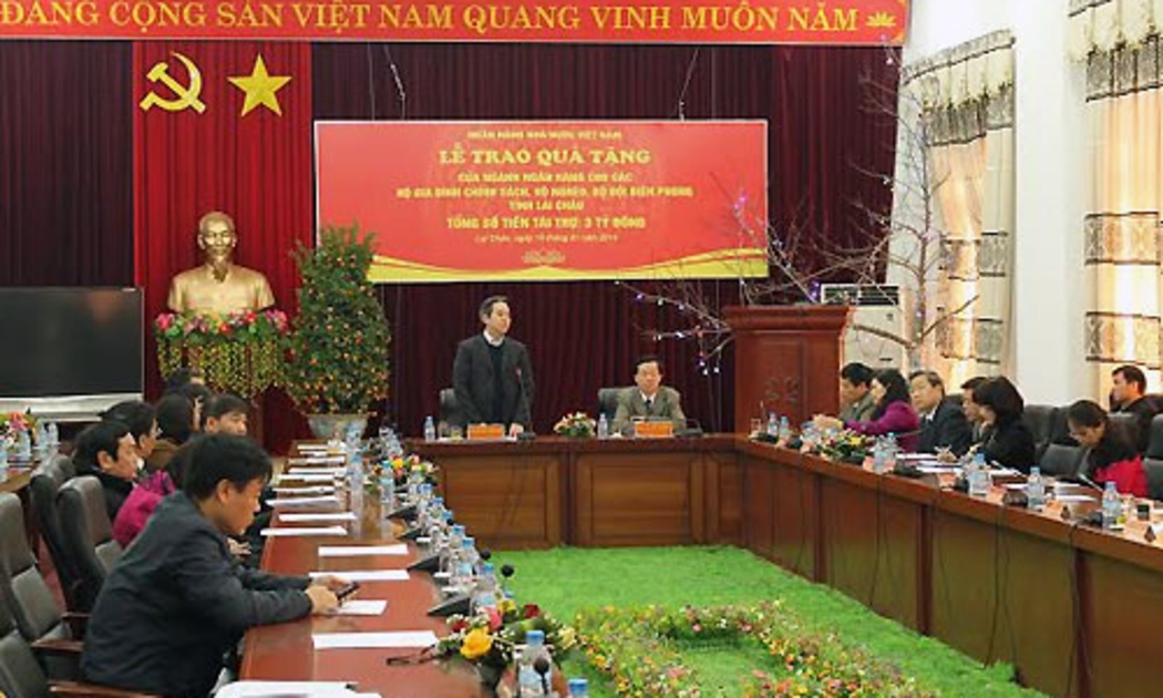 Cuối tuần qua và đầu tuần này, Thống đốc Ngân hàng Nhà nước tiếp cận thêm những thực tế nợ xấu thấp, trong chuyến công tác Tây Bắc.